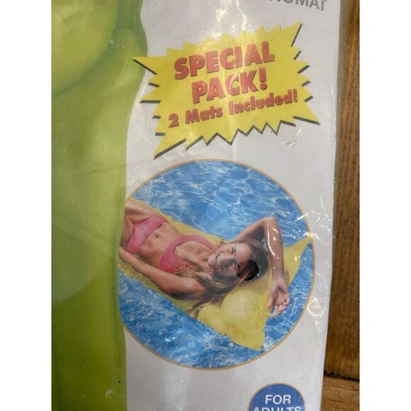Intex SWIM MATS 2/ PER PACKAGE 72" X 27" 2 DIFFERENT COLORS - Picture 2 of 5